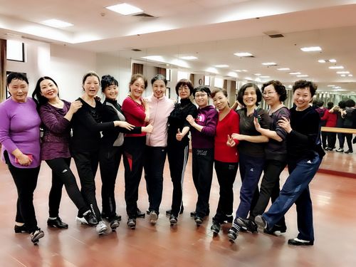 老年大学电竞班（老年大学电脑班课程内容）