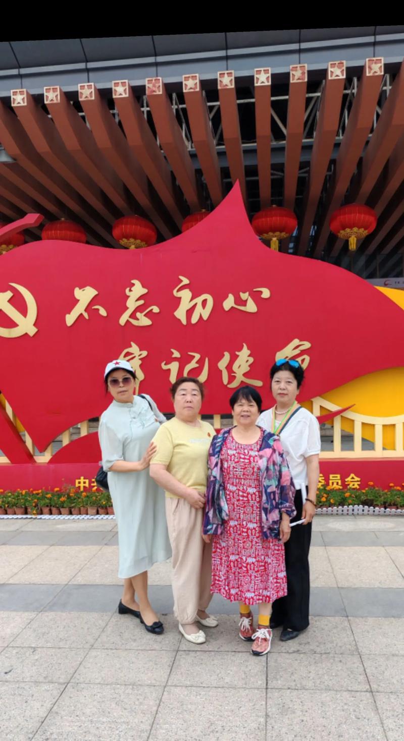 红色旅游升温(红色旅游持续升温)