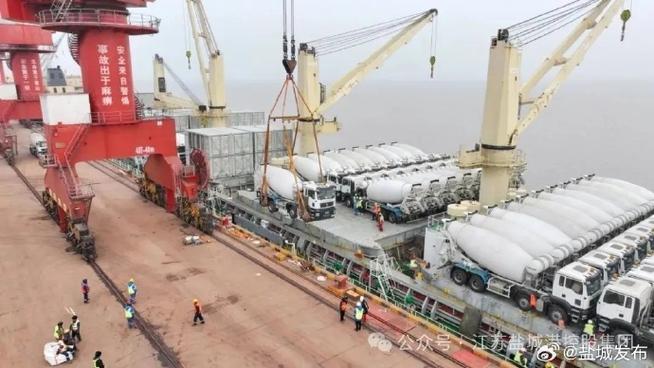 沙特加紧改走红海出口原油 一批超大型油轮集结等待装货