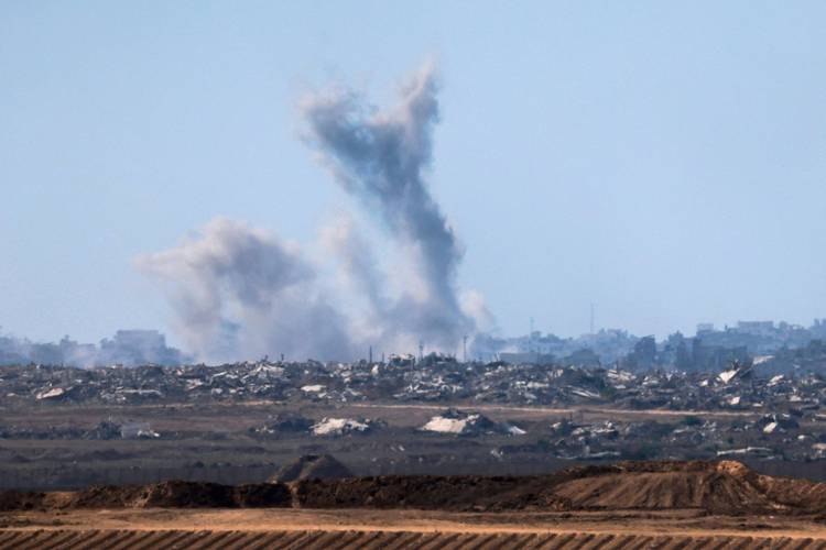 富查伊拉港遭遇无人机袭击及起火 部分石油装载作业暂停