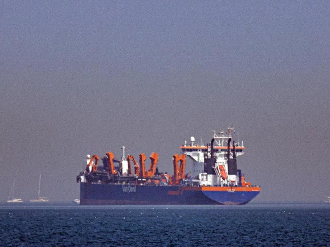 霍尔木兹海峡“梗阻”，3月以来仅77艘船通过