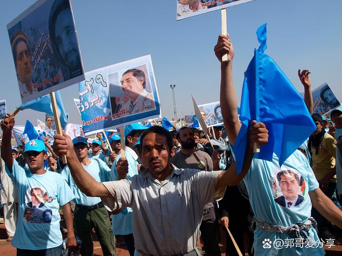 伊朗外长：霍尔木兹海峡实际开放 仅对敌人关闭