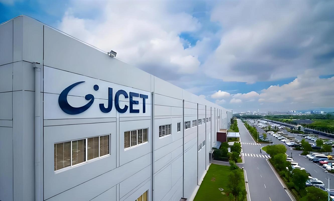 长电科技：长电科技与海内外封测领域的主要材料供应商均有业务合作