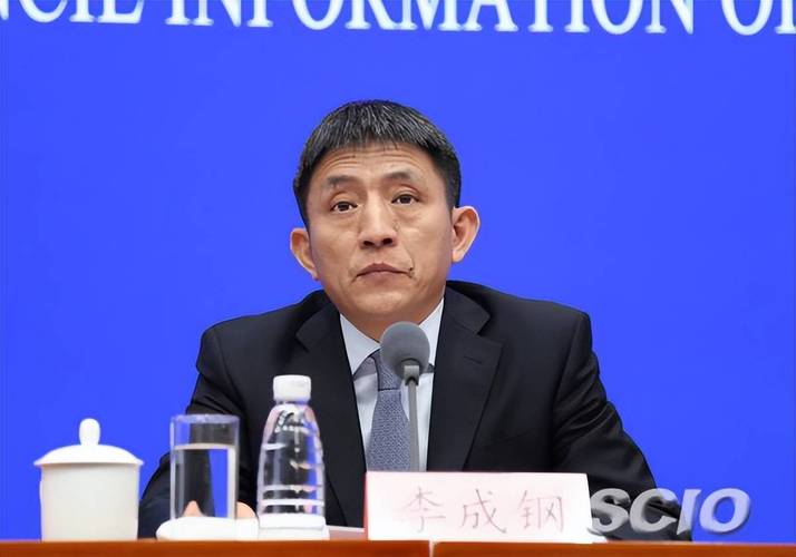 李成钢：中美双方团队进行了深入、坦诚、建设性的磋商