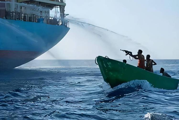 报道：过去10天内有三艘巴基斯坦油轮驶过霍尔木兹海峡