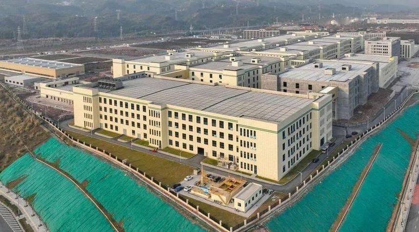 金龙羽：公司2021年投资新能源固态电池项目，目前中试进展顺利，部分固液电池产品经专业检测合格