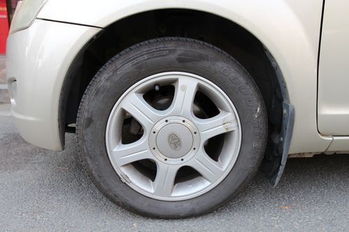 威志汽车（威志汽车轮胎型号）